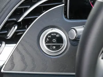 E 200 Limousine AVANTGARDE AMBIENTE MBUX SHZ KAM