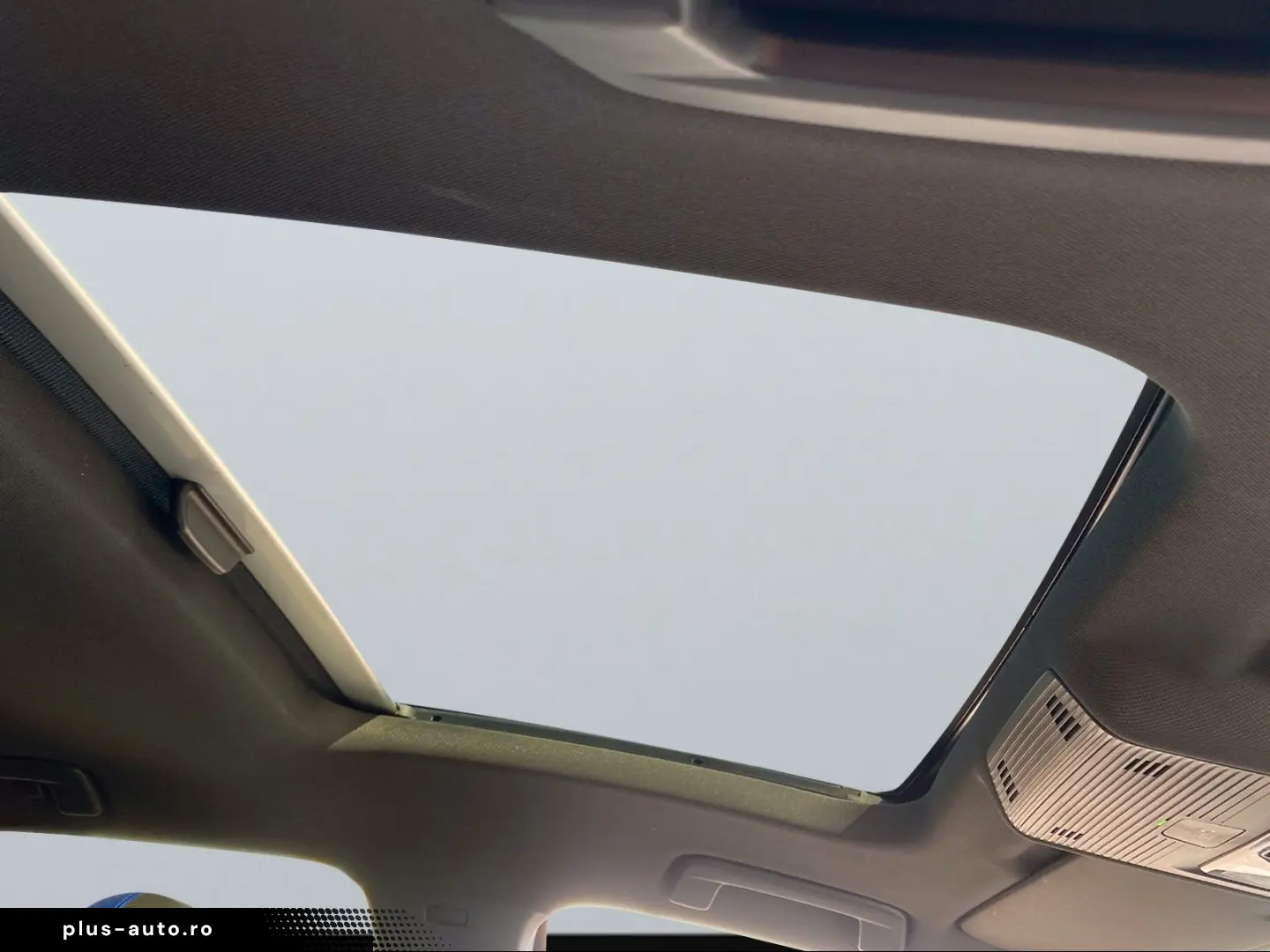 Golf VIII Lim. R 4Motion PANORAMA Head-Up