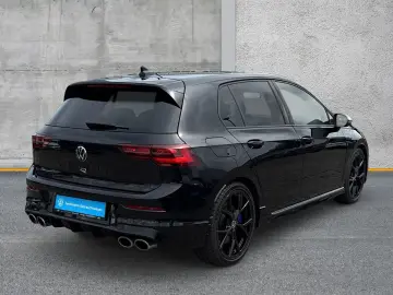 Golf VIII R MATRIX LEDER HARMAN DCC 19