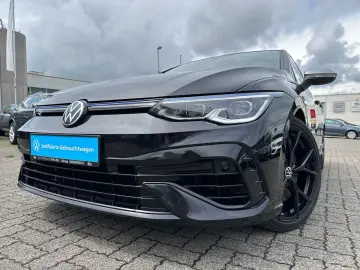 Golf VIII R MATRIX LEDER HARMAN DCC 19