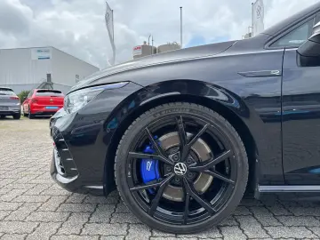 Golf VIII R MATRIX LEDER HARMAN DCC 19