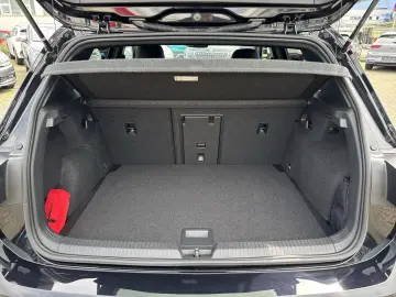 Golf VIII R MATRIX LEDER HARMAN DCC 19