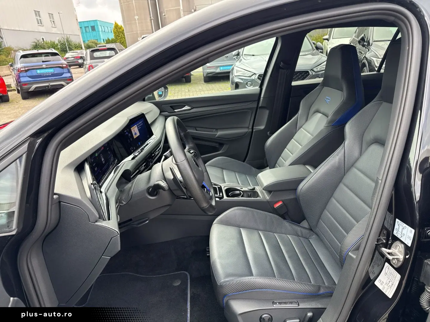 Golf VIII R MATRIX LEDER HARMAN DCC 19