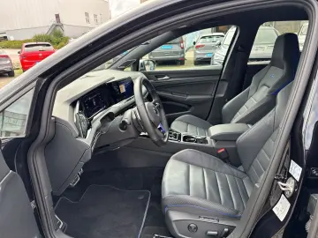 Golf VIII R MATRIX LEDER HARMAN DCC 19