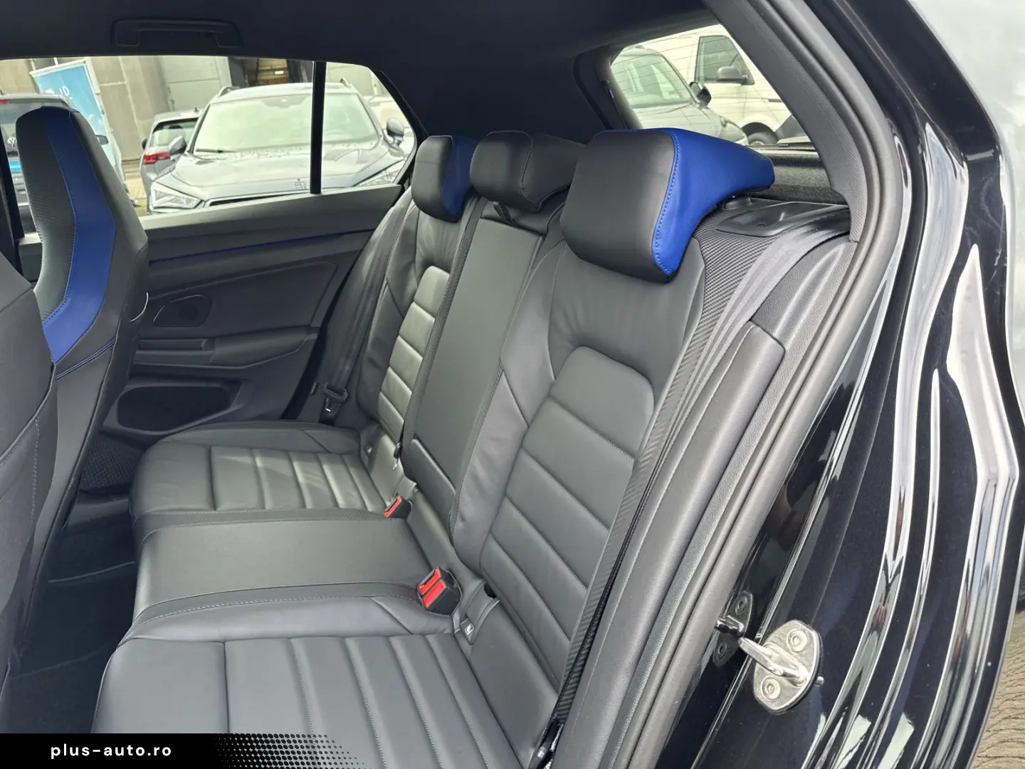 Golf VIII R MATRIX LEDER HARMAN DCC 19