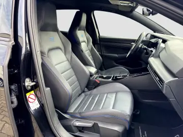 Golf R Performance PANO DCC AKRAPOVIC HARMAN KAM