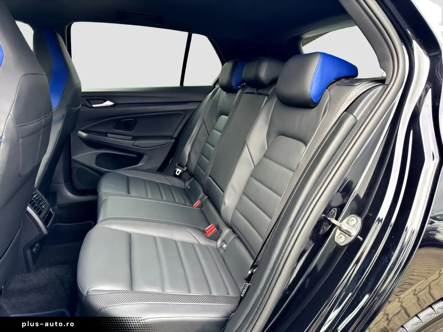 Golf R Performance PANO DCC AKRAPOVIC HARMAN KAM