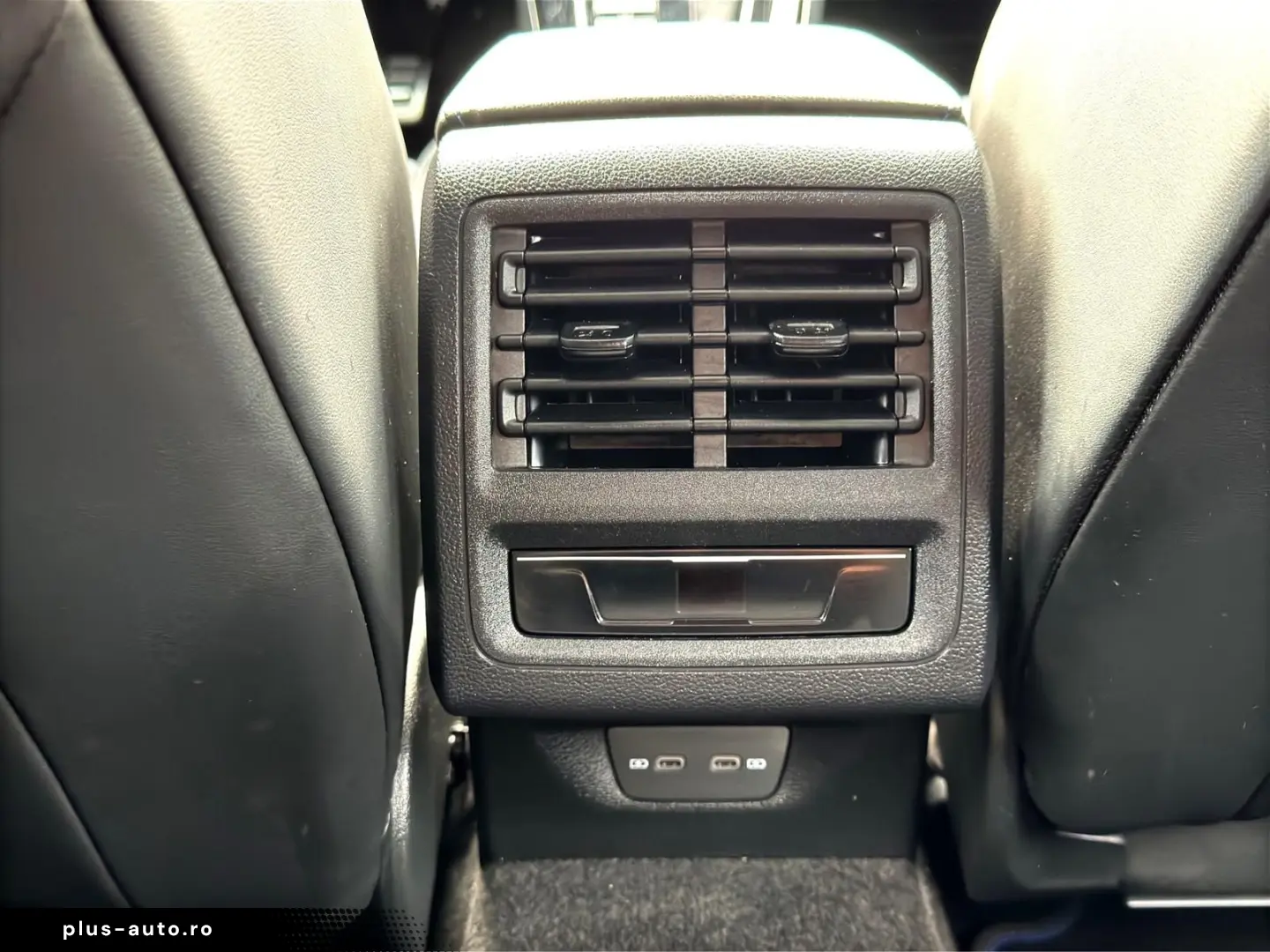 Golf R Performance PANO DCC AKRAPOVIC HARMAN KAM