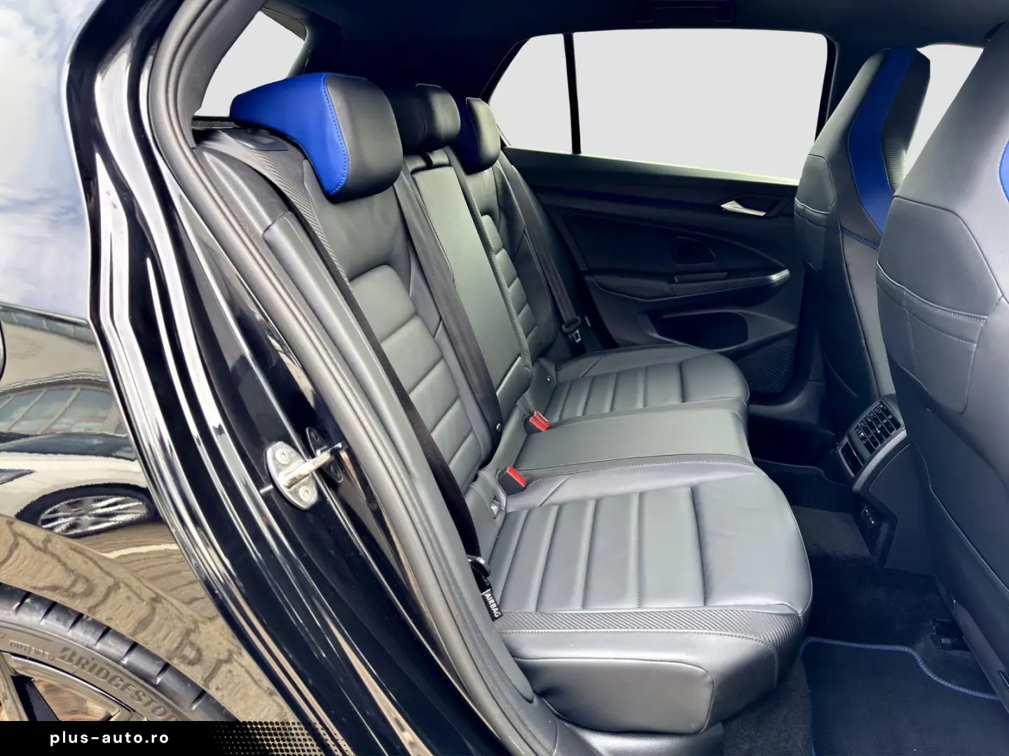 Golf R Performance PANO DCC AKRAPOVIC HARMAN KAM