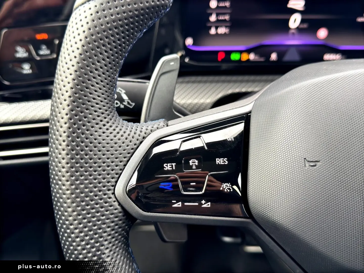 Golf R Performance PANO DCC AKRAPOVIC HARMAN KAM