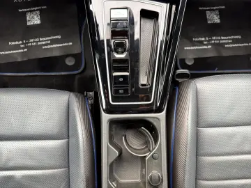 Golf R Performance PANO DCC AKRAPOVIC HARMAN KAM