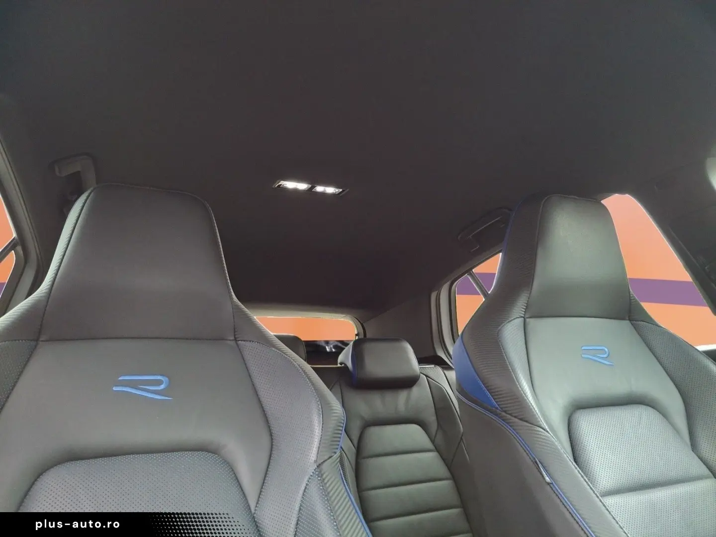 Golf R 2.0 TSI DSG 4Motion  PERFORMANCE KEYLESS