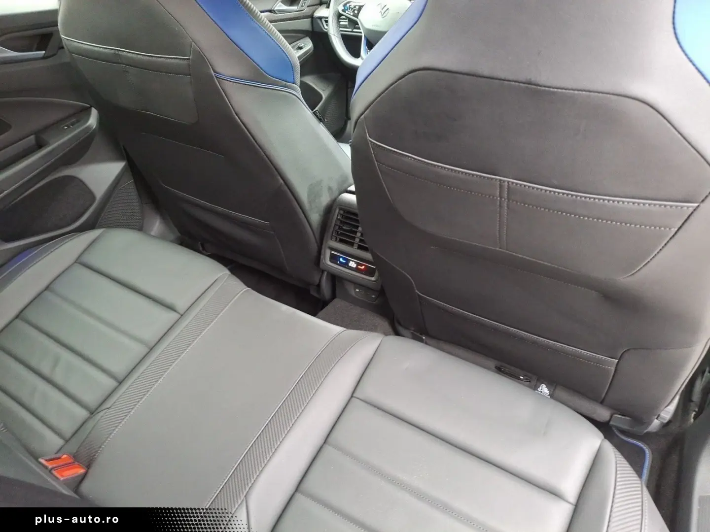 Golf R 2.0 TSI DSG 4Motion  PERFORMANCE KEYLESS