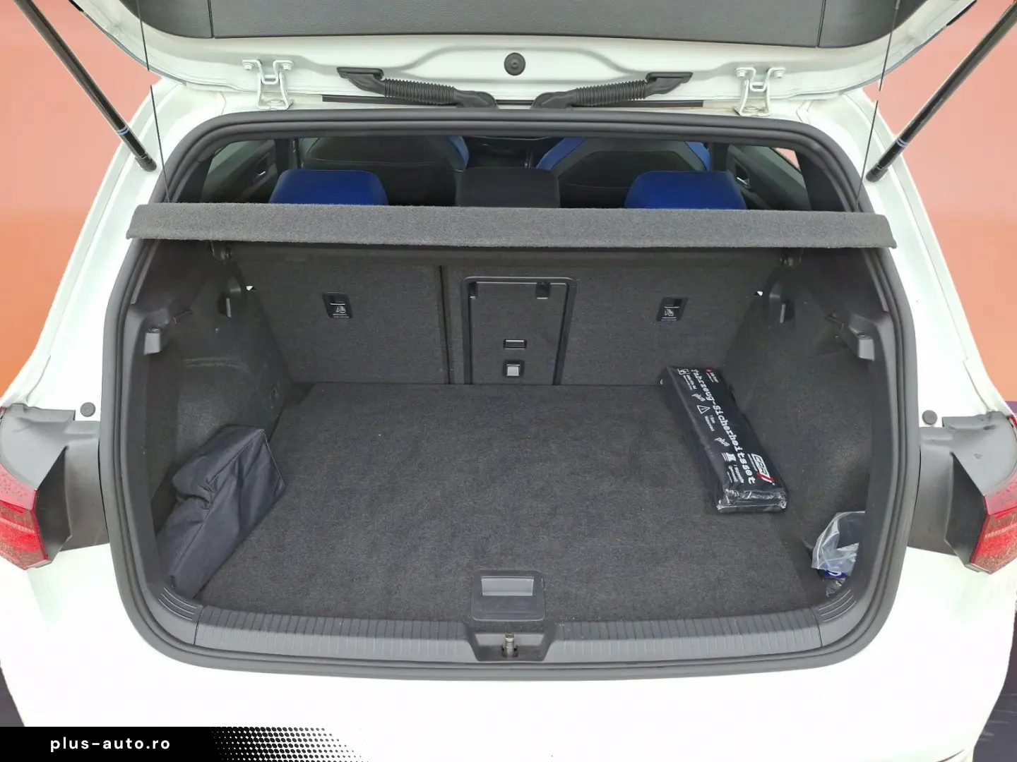 Golf R 2.0 TSI DSG 4Motion  PERFORMANCE KEYLESS