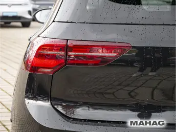 Golf VIII R BlackStyle 4Mot 2.0 TSI Leder IQ.Lig