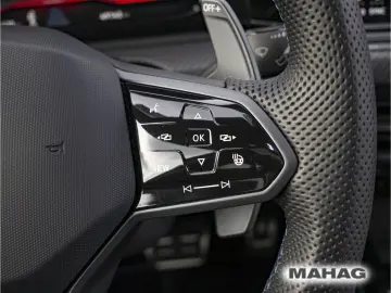 Golf VIII R BlackStyle 4Mot 2.0 TSI Leder IQ.Lig