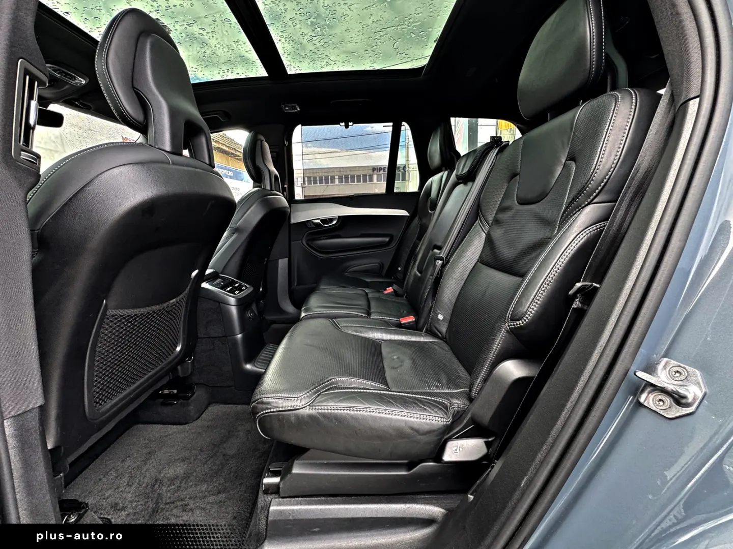 Volvo XC90 T8 Plug In Hybrid R Design