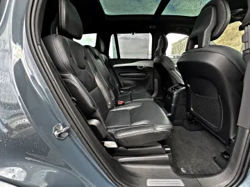 Volvo XC90 T8 Plug In Hybrid R Design