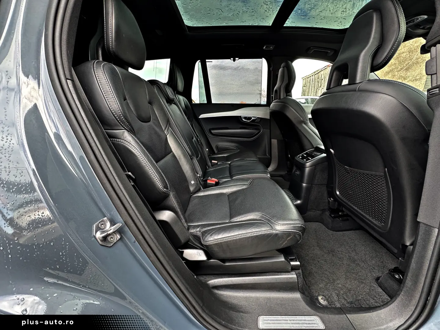 Volvo XC90 T8 Plug In Hybrid R Design