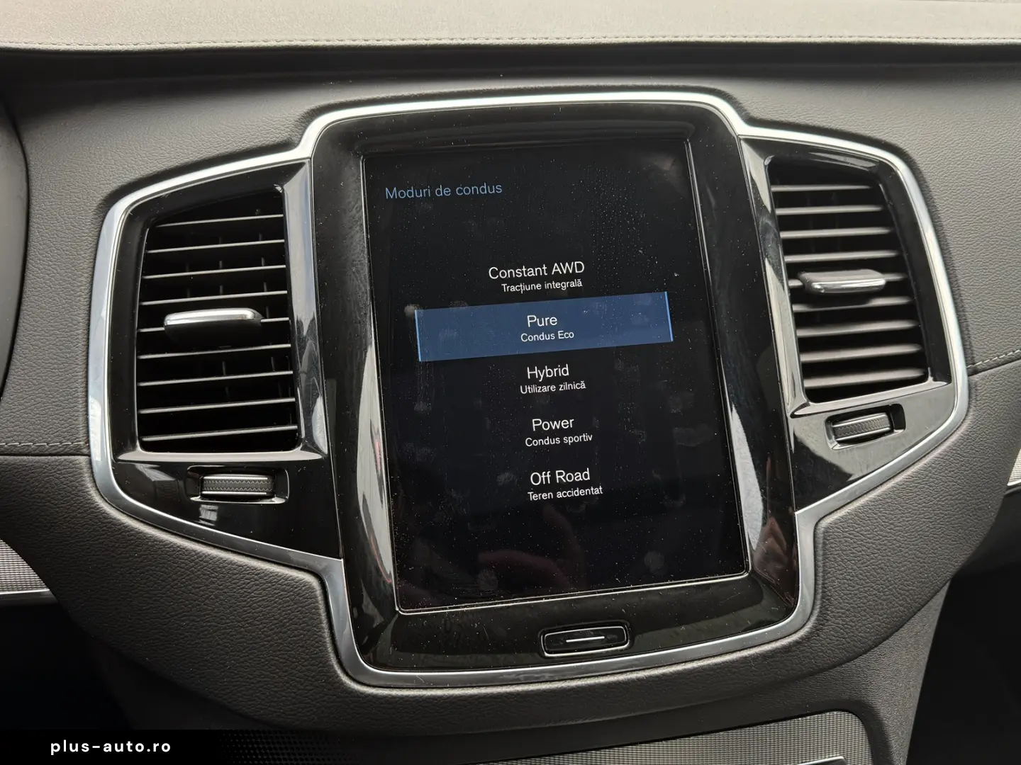 Volvo XC90 T8 Plug In Hybrid R Design