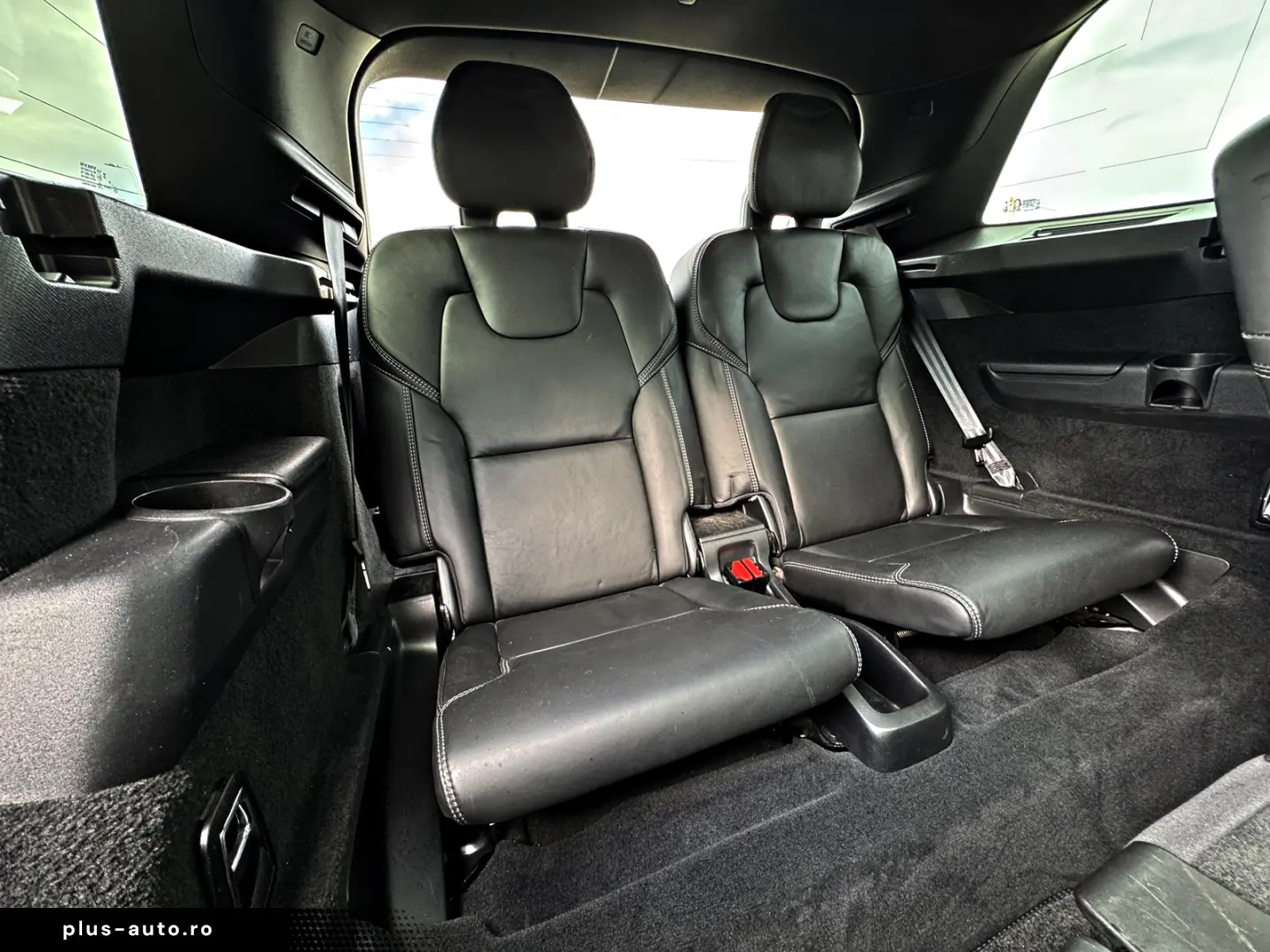 Volvo XC90 T8 Plug In Hybrid R Design