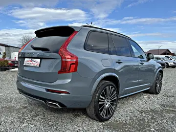 Volvo XC90 T8 Plug In Hybrid R Design