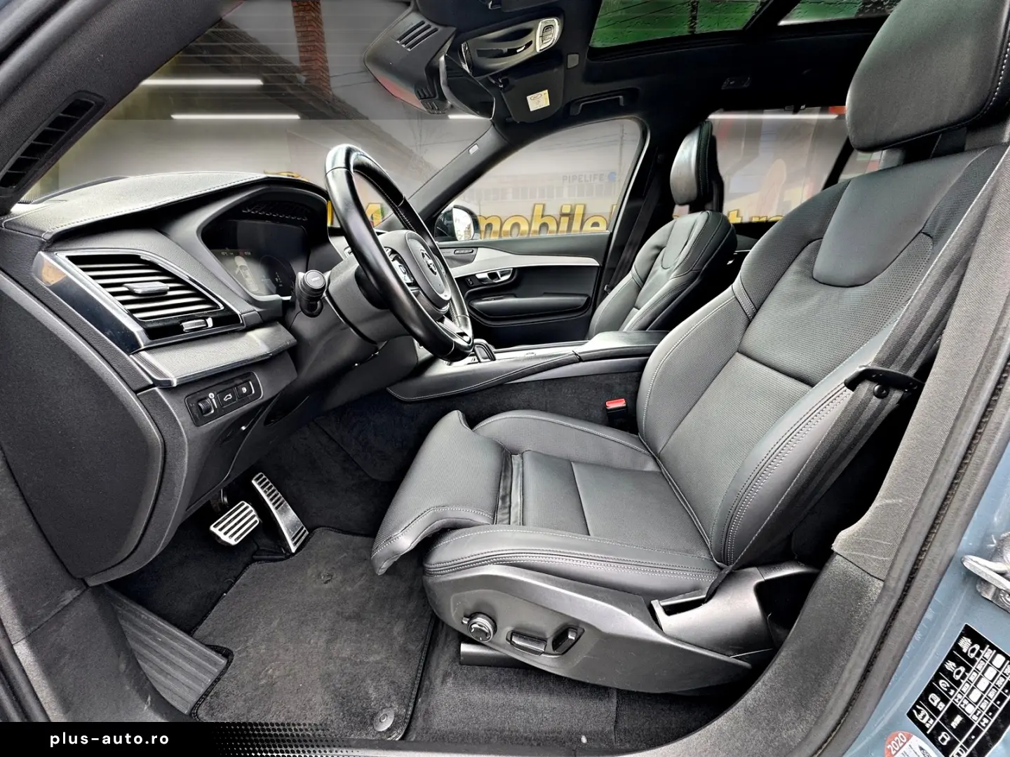Volvo XC90 T8 Plug In Hybrid R Design
