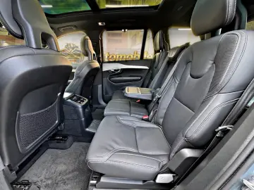 Volvo XC90 T8 Plug In Hybrid R Design