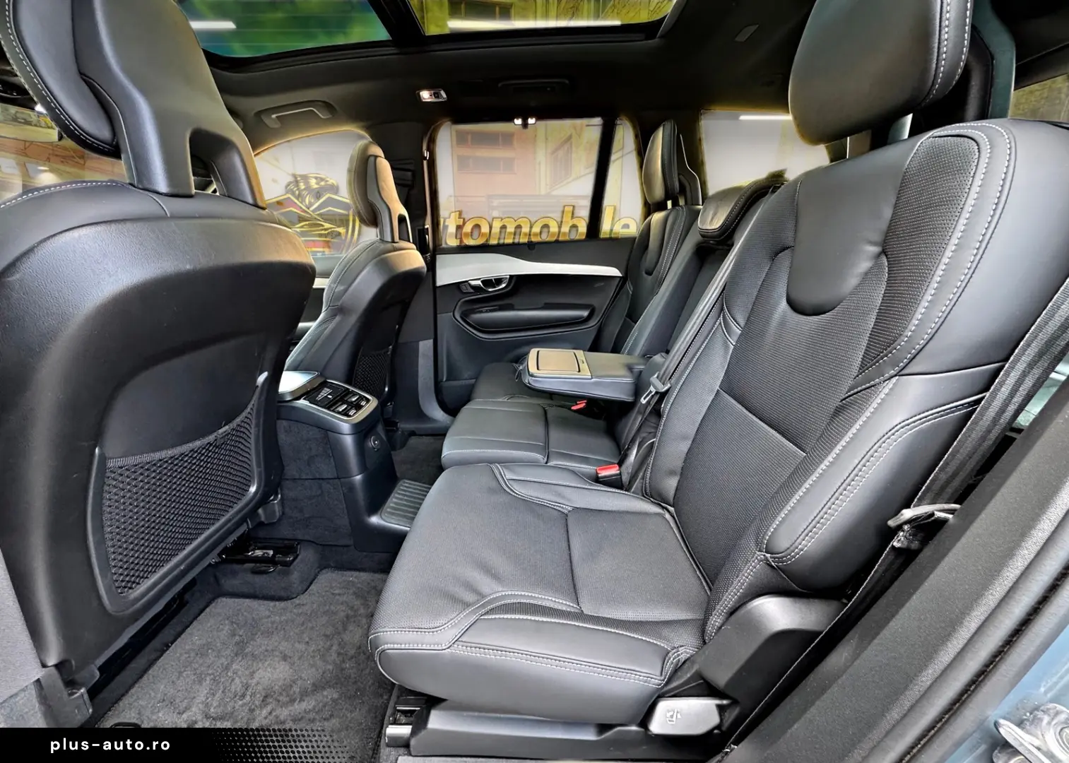 Volvo XC90 T8 Plug In Hybrid R Design
