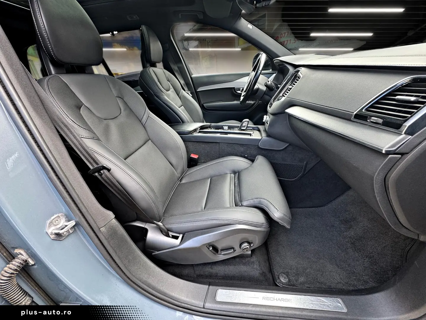 Volvo XC90 T8 Plug In Hybrid R Design