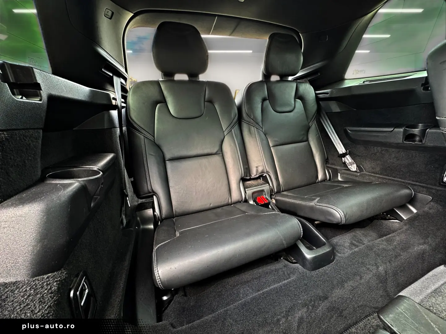 Volvo XC90 T8 Plug In Hybrid R Design