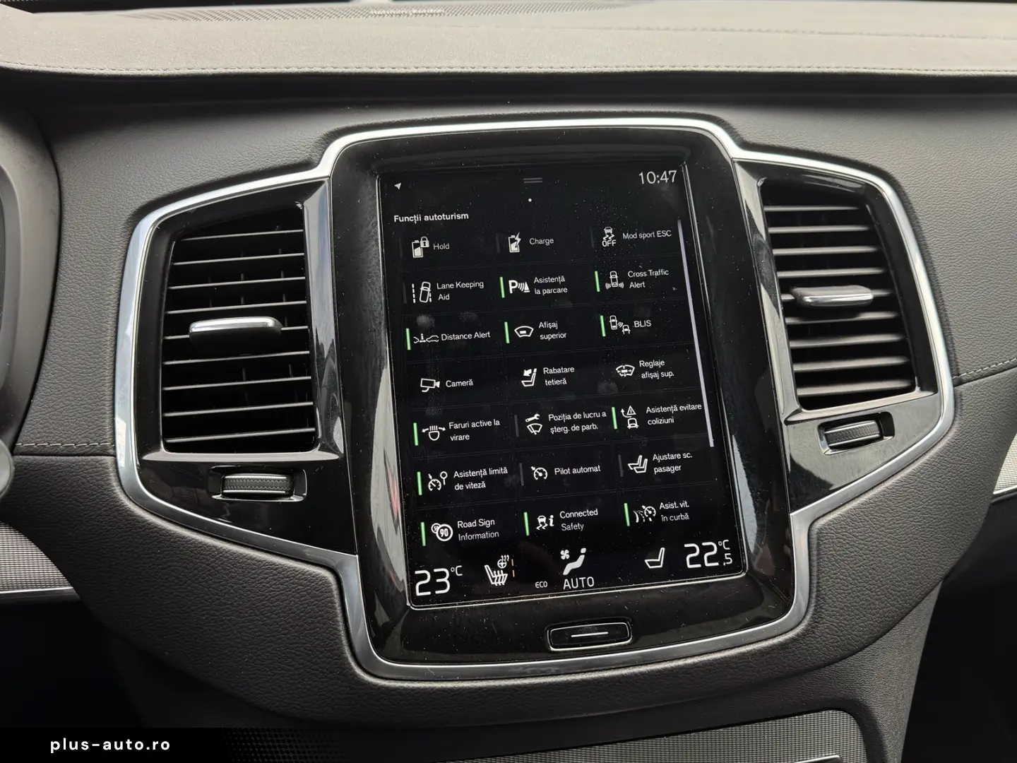 Volvo XC90 T8 Plug In Hybrid R Design