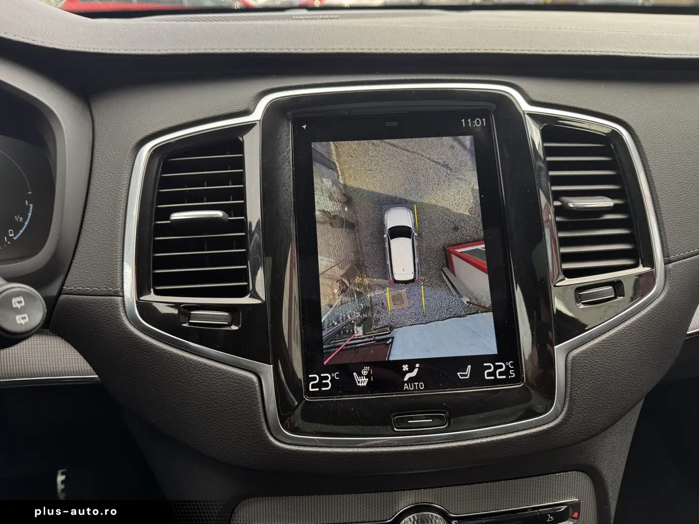 Volvo XC90 T8 Plug In Hybrid R Design