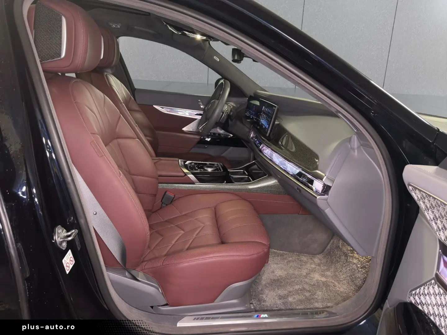 740 d xDrive M Sport Pro  Individual Theater TV