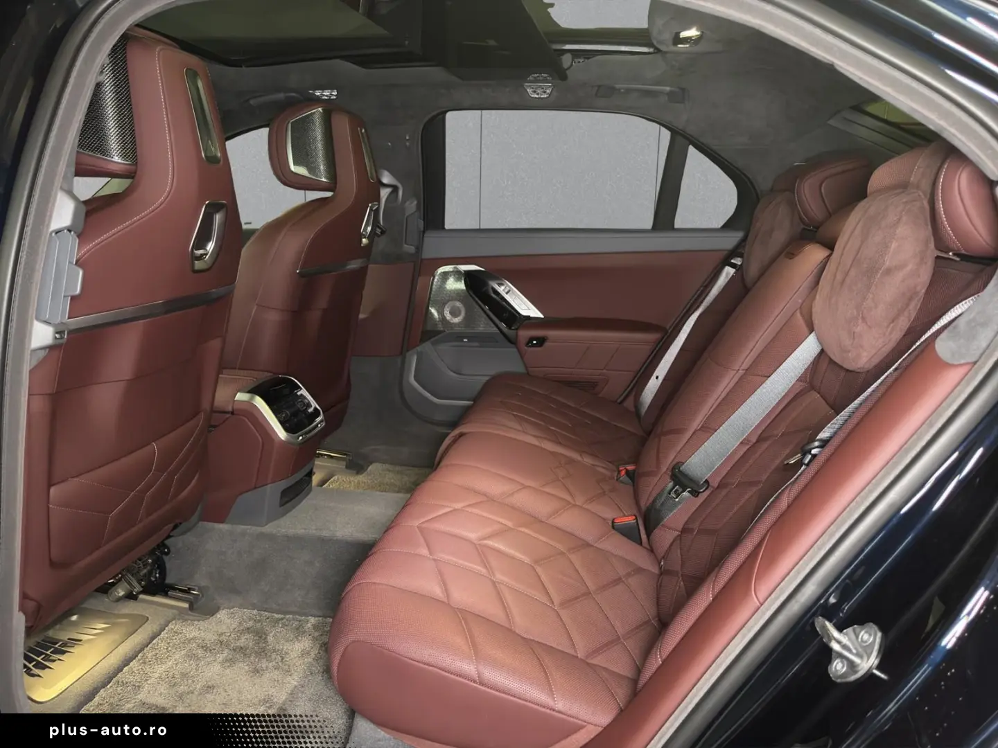 740 d xDrive M Sport Pro  Individual Theater TV