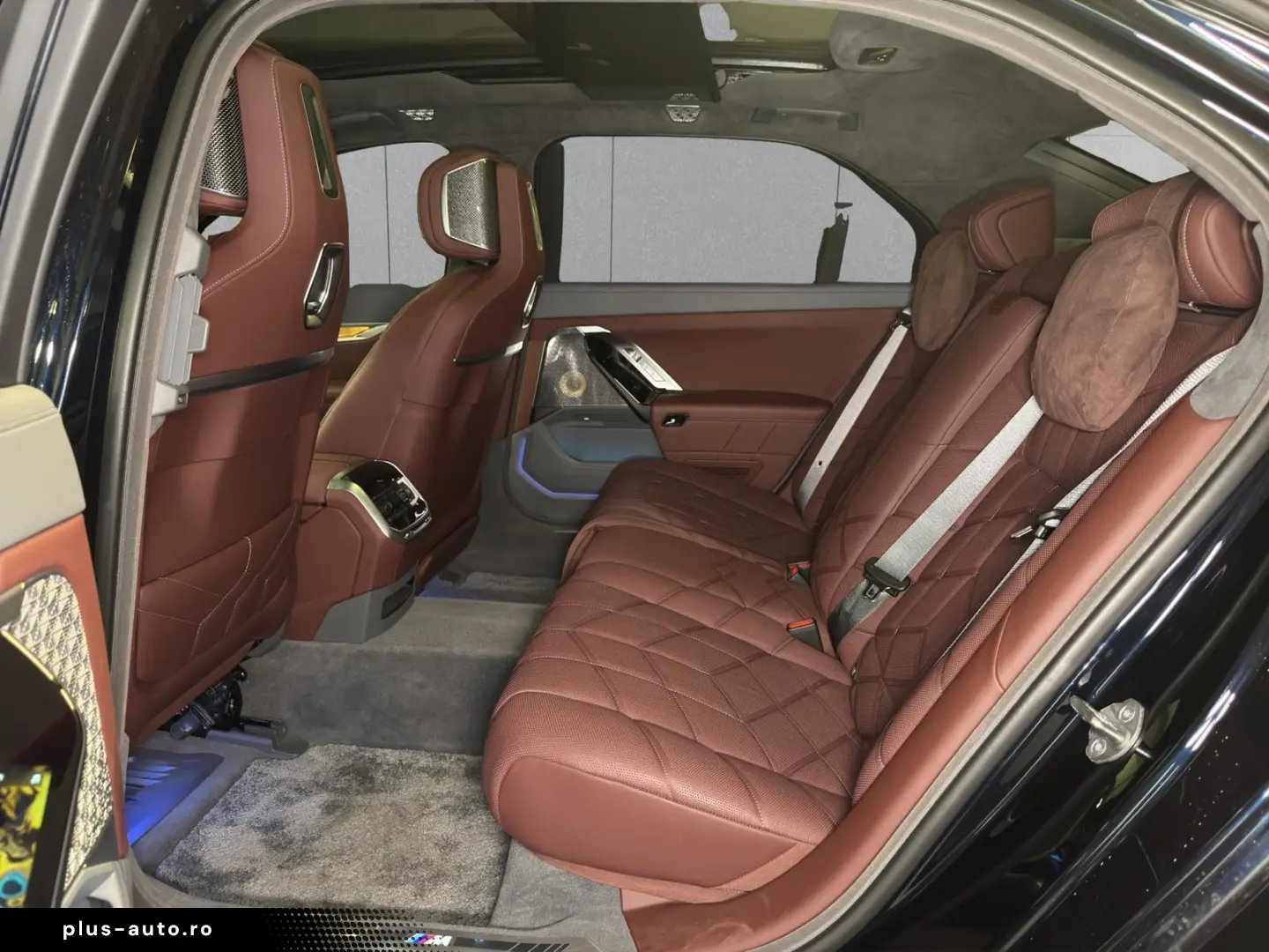 740 d xDrive M Sport Pro  Individual Theater TV