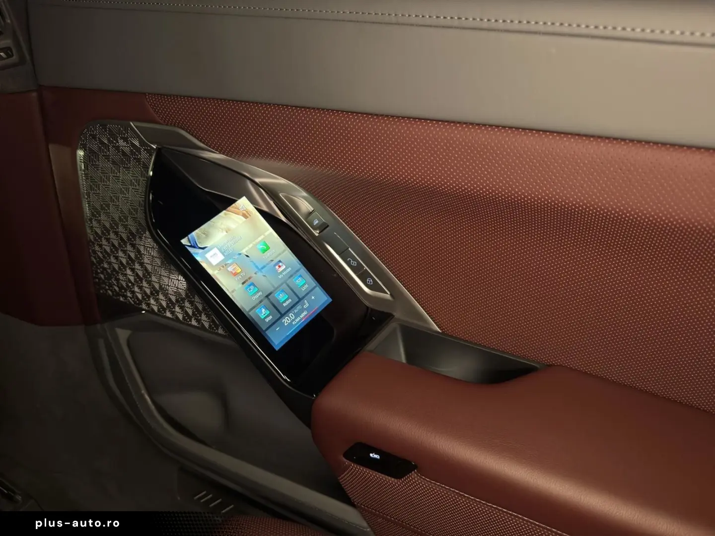 740 d xDrive M Sport Pro  Individual Theater TV