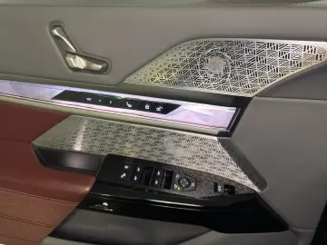 740 d xDrive M Sport Pro  Individual Theater TV