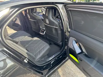 740 d xDrive M Sport TV SkyLounge Kristall