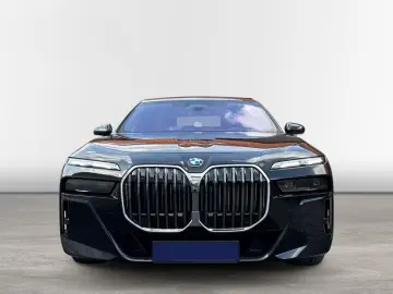 740 d xDrive M Sport TV SkyLounge Kristall