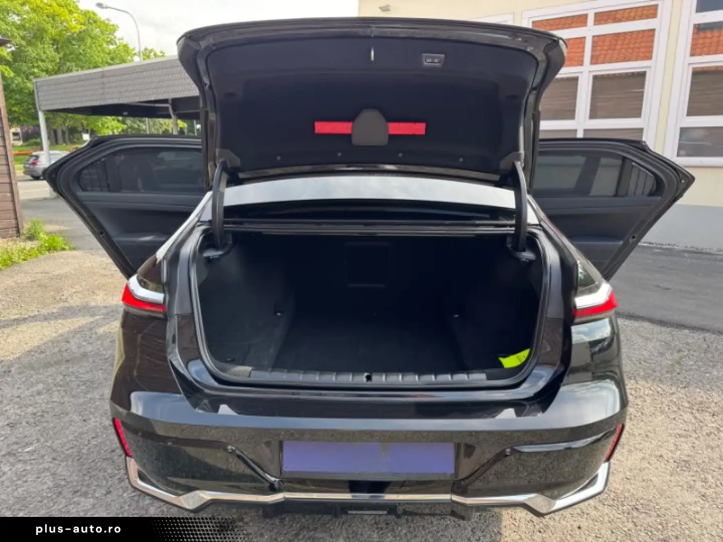 740 d xDrive M Sport TV SkyLounge Kristall