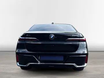 740 d xDrive M Sport TV SkyLounge Kristall