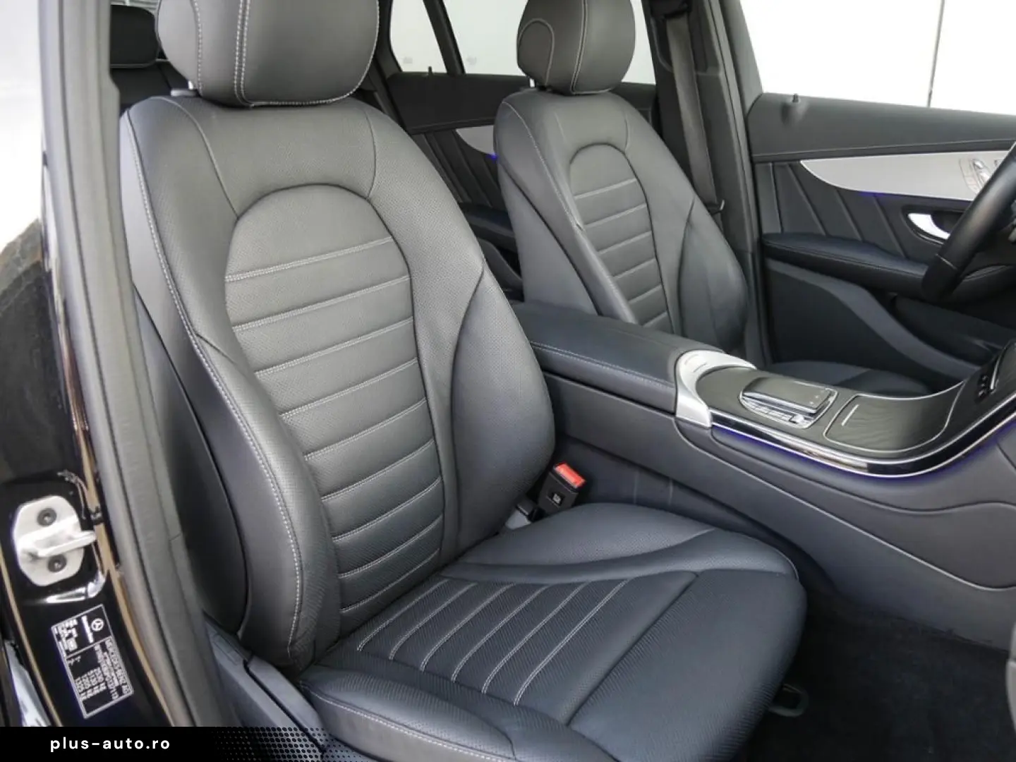 GLC 300 d 4M Coupé AMG DISTR KEYL 360  LED SHD