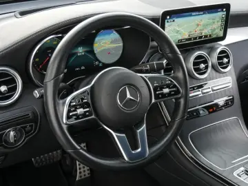 GLC 300 d 4M Coupé AMG DISTR KEYL 360  LED SHD