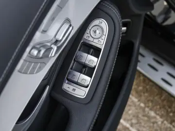 GLC 300 d 4M Coupé AMG DISTR KEYL 360  LED SHD