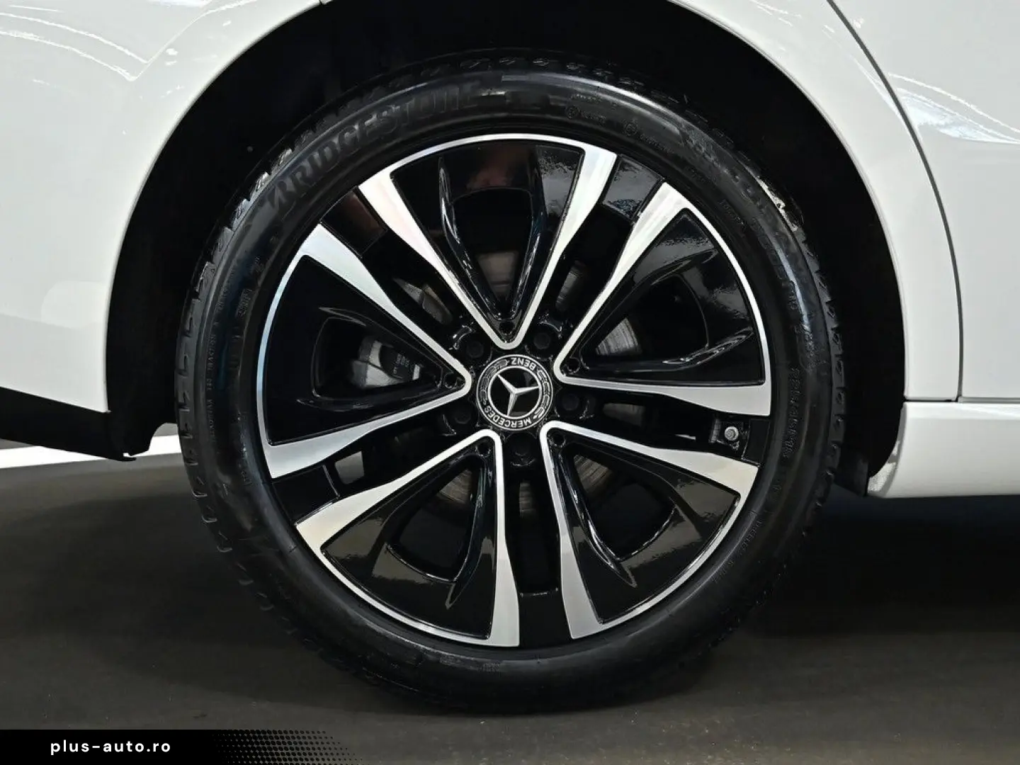 CLA 180 Coupé Progressive Advanced Distr. LED Na