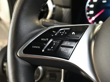 CLA 180 Coupé Progressive Advanced Distr. LED Na