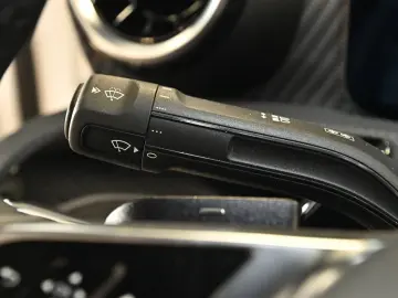 CLA 180 Coupé Progressive Advanced Distr. LED Na