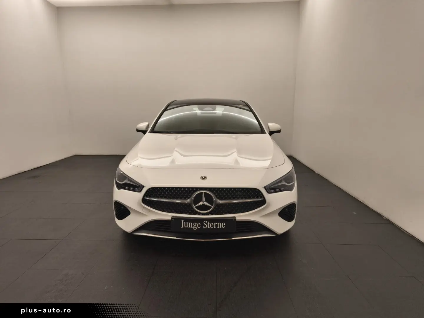 CLA 180 Coupé Progressive Advanced Distro Pano 3