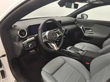 CLA 180 Coupé Progressive Advanced Distro Pano 3